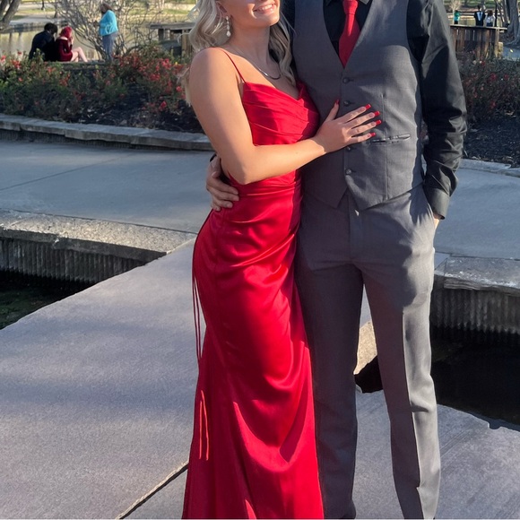 Stunning red prom dress from Mimis Prom! Size 0. - Picture 1 of 7